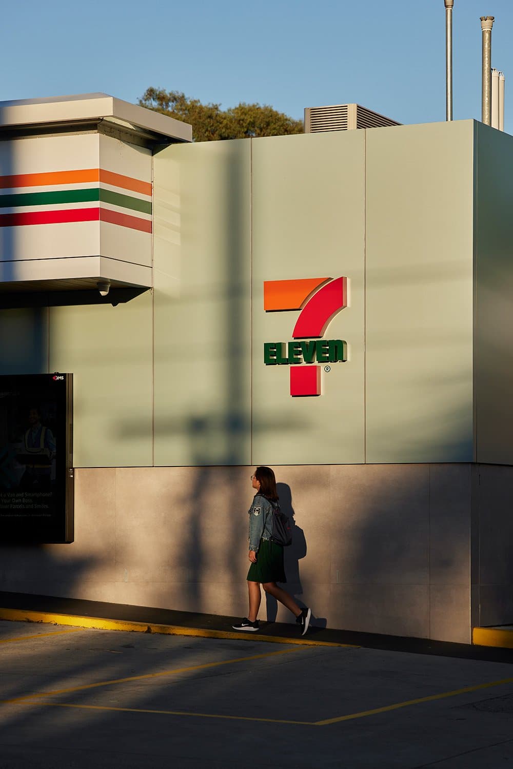 7-Eleven visual from BRANDR source.